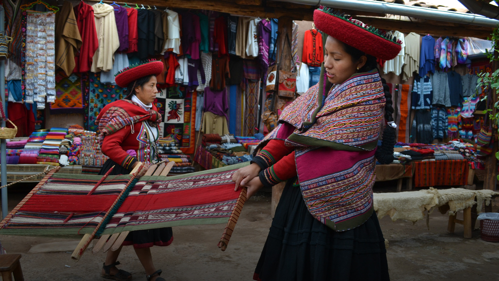 Peruvian women making fabric