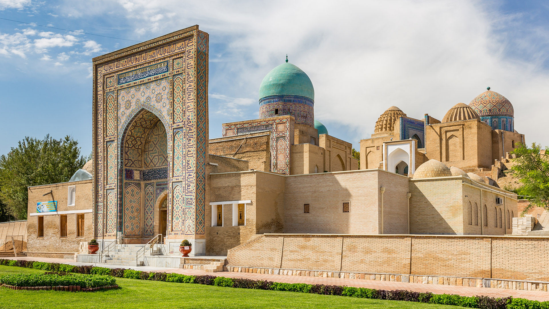 Mausoleums in Central Asia