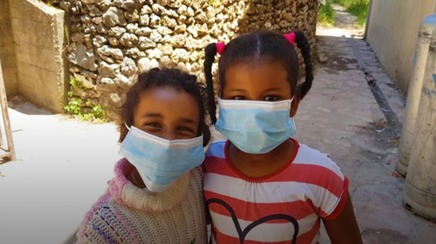 Photo of children with facemarks due to covid