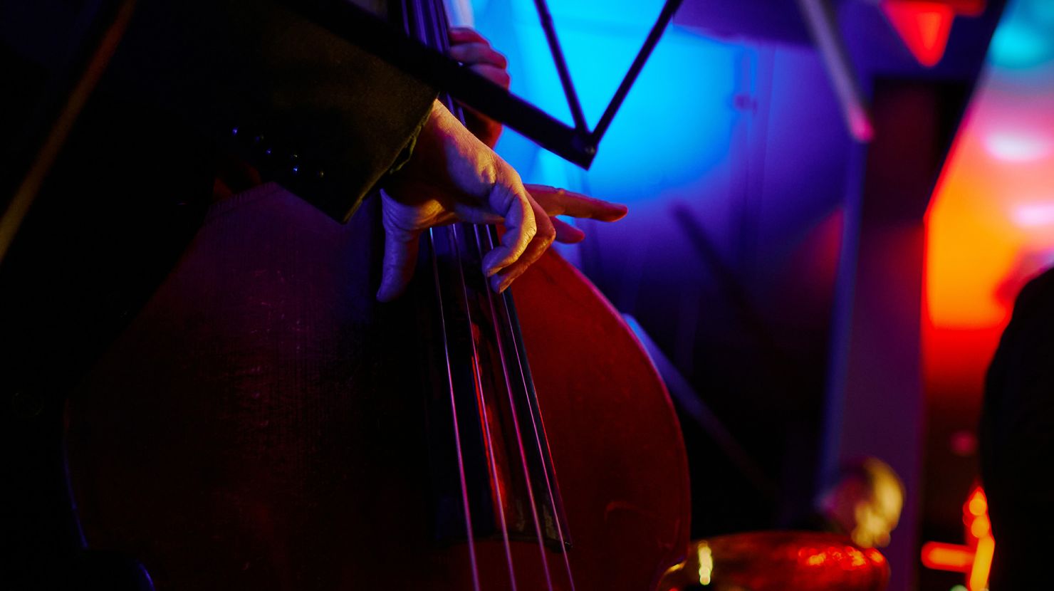 jazz musicians in the evening